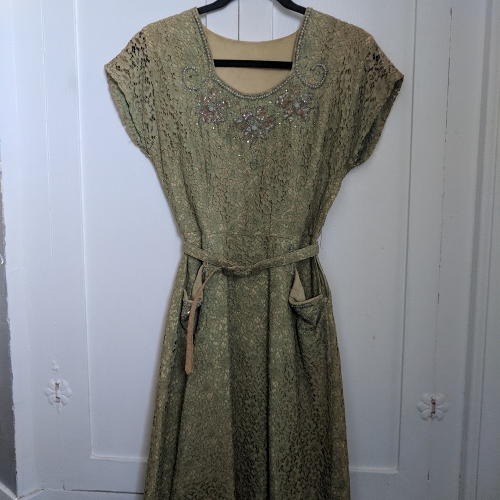 1940s Vintage Crochet Green Midi Dress w/Beading